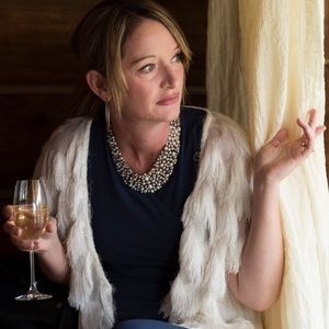 Meet your Posher, Carie